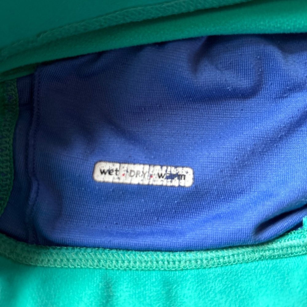 Lululemon Ladies Size M Green Racer back Top - Picture 3 of 3